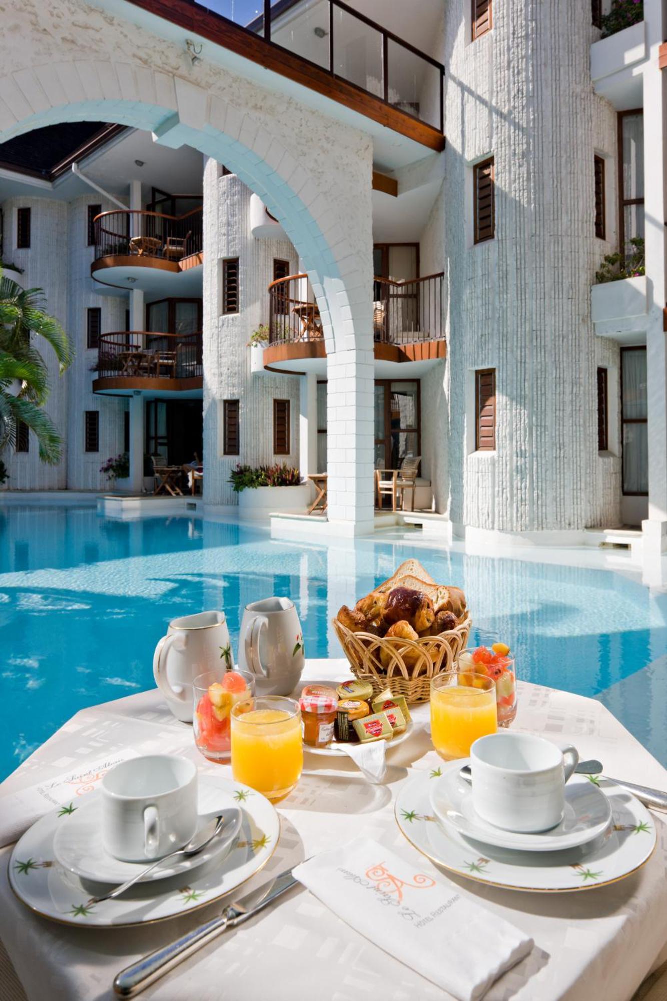 Le Saint Alexis **** Hotel & Spa Bagian luar foto