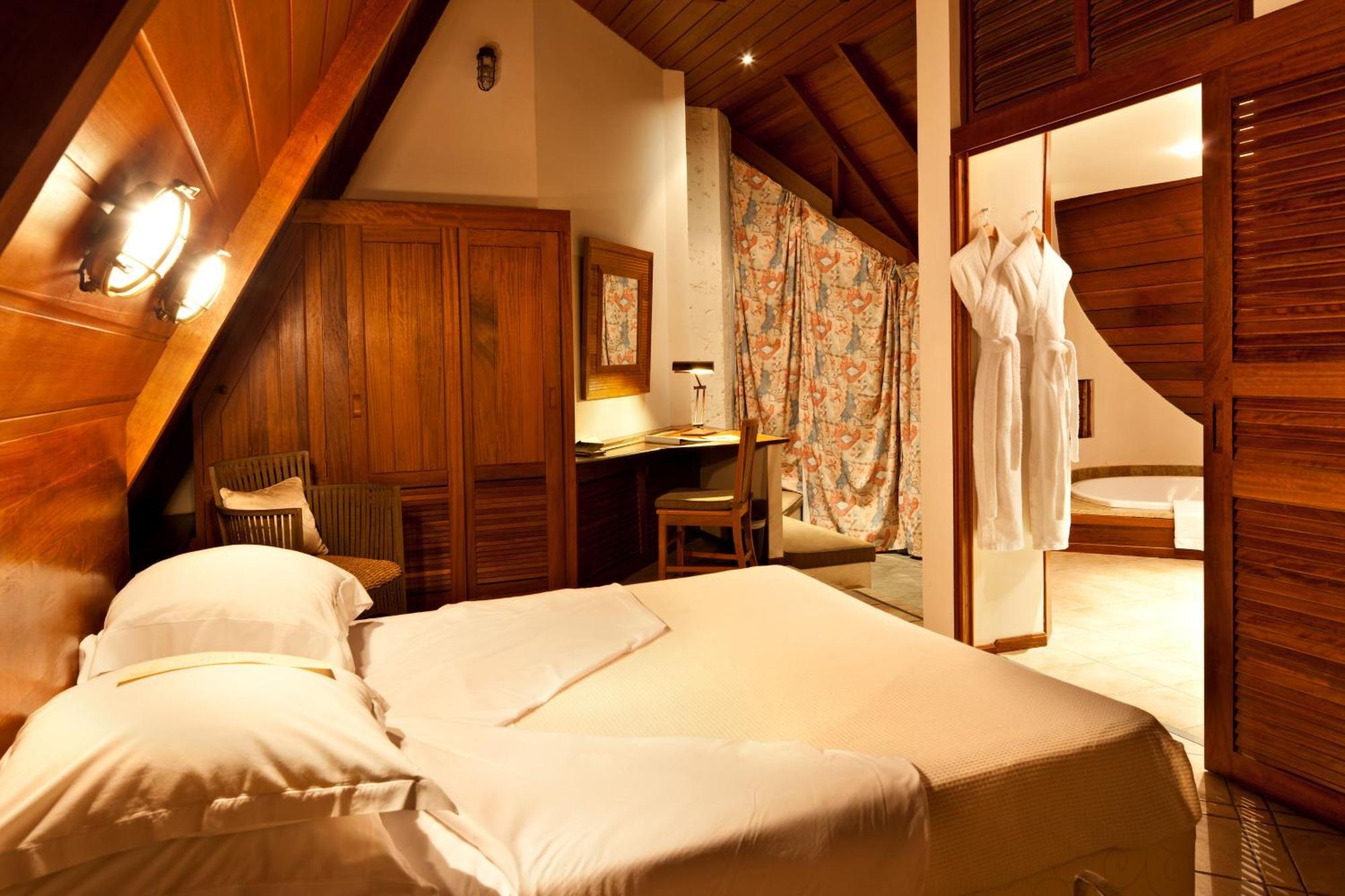 Le Saint Alexis **** Hotel & Spa Bagian luar foto